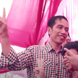 Kampanye Salam Dua Jari Relawan Buruh Jokowi